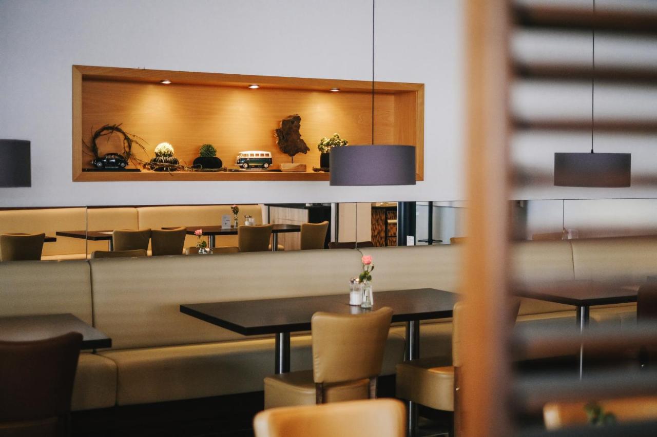Hotel Global Inn Wolfsburg Bagian luar foto