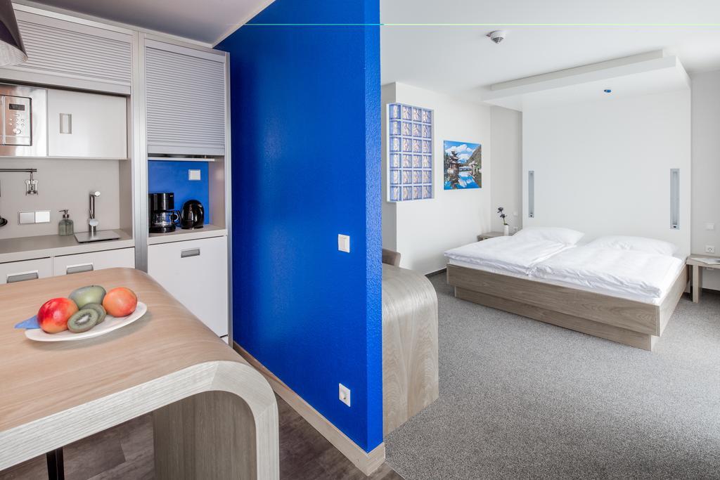 Hotel Global Inn Wolfsburg Bagian luar foto